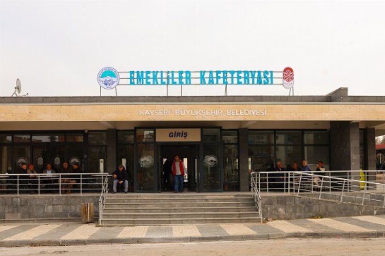 Kayseri’nin ikinci Emekliler Kafeteryası hizmete girdi
