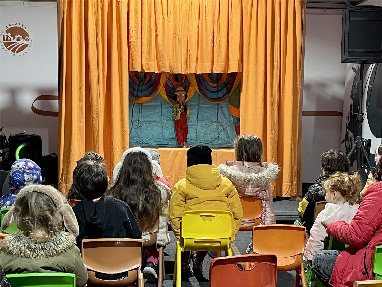 Ramazan Sokağı’nda minikleri kahkahaya boğan gösteri