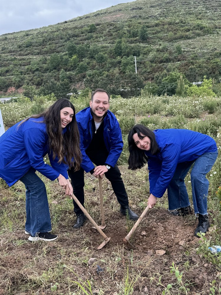 Derince’de 10 bin fidana hayat verildi