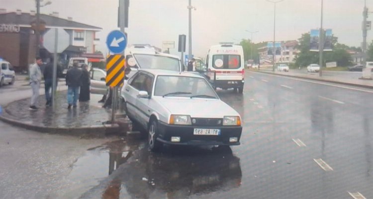 Düzce’de 3 aracın karıştığı kazada 4 kişi yaralandı