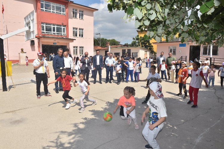 Bursa Yenişehirli çocuklar ‘geleneksel’ eğlendi