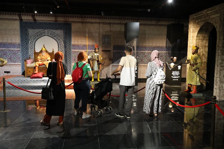 Konya müzeleri on binleri ağırladı
