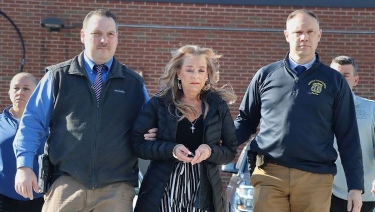 11 yaşında başlayan esaret  32 yaşında bitti: Birinci kere doğum gününü kutladı