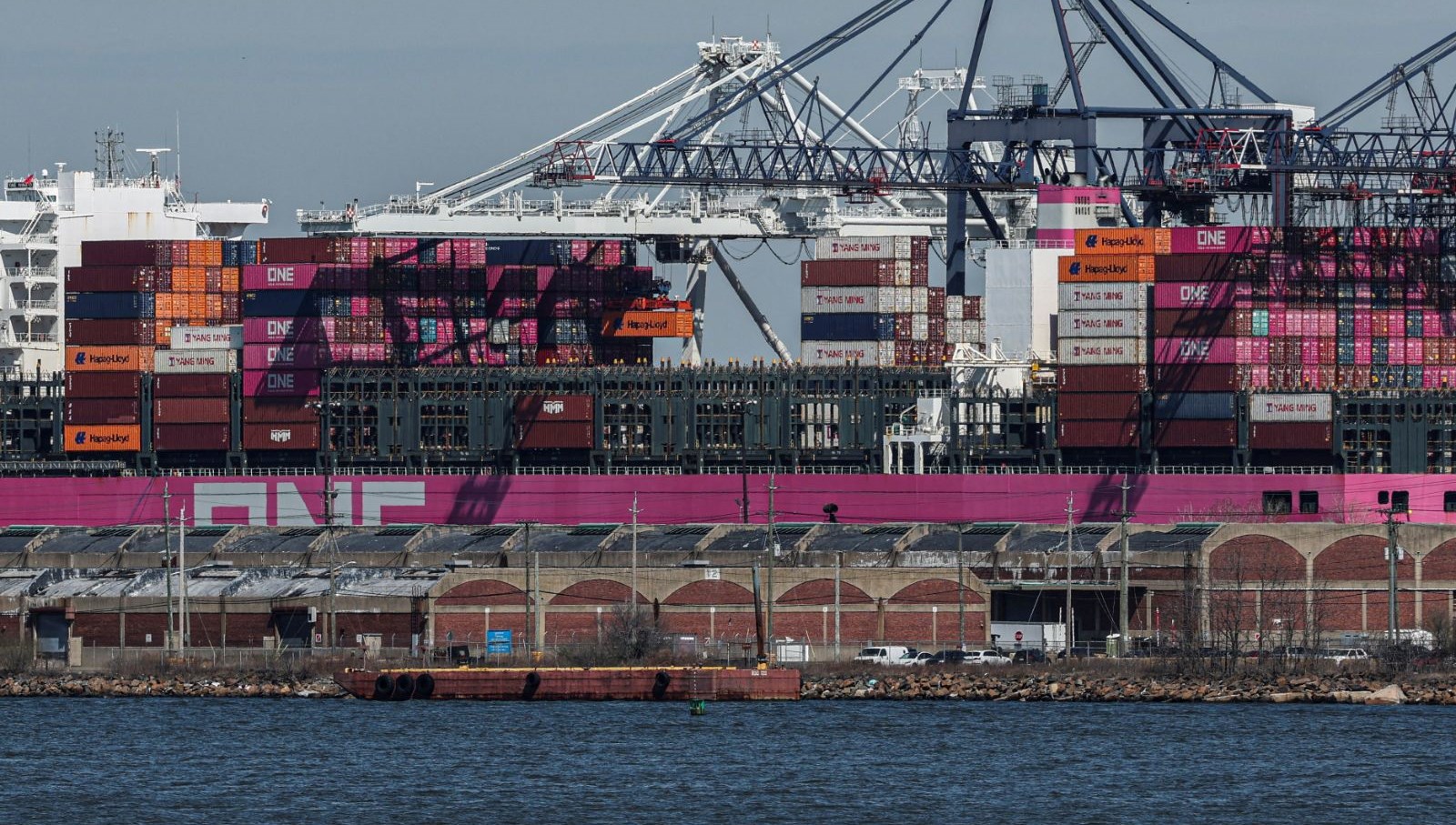 ABD, Çin gemilerinden fiyat alacak