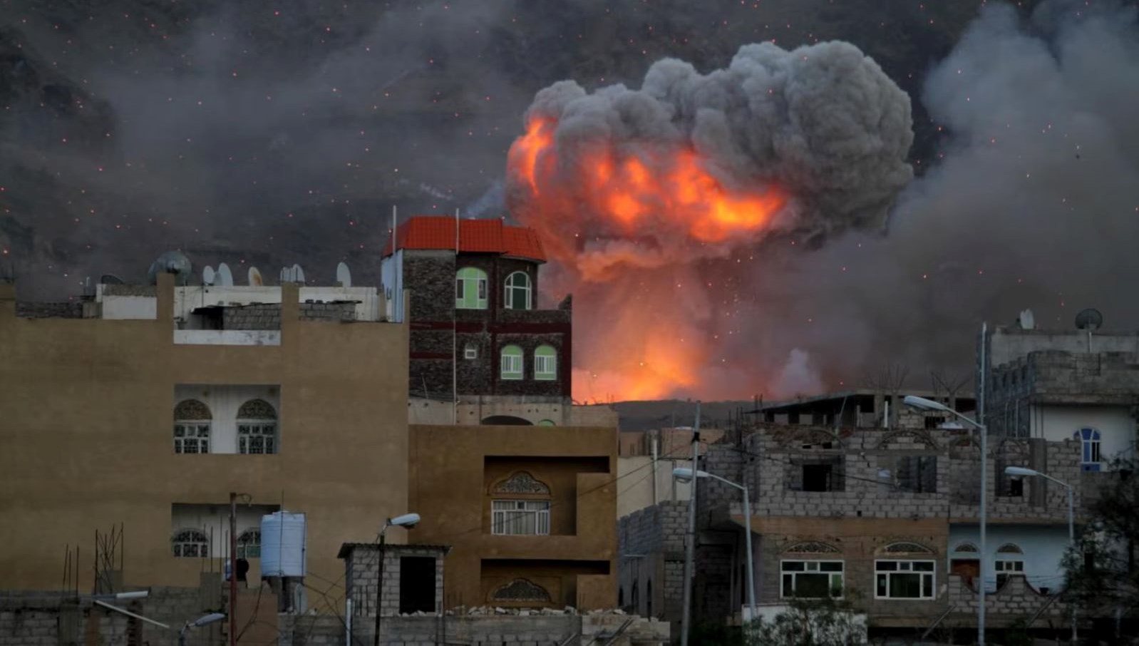 ABD Yemen’de göçmen gözaltı merkezini bombaladı: 68 meyyit