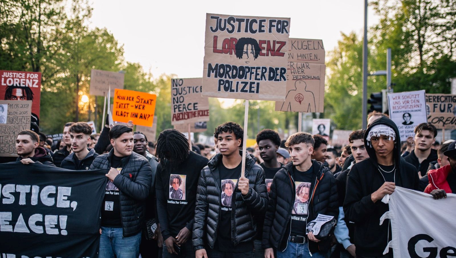 Almanya’da polis siyah genci vurarak öldürdü