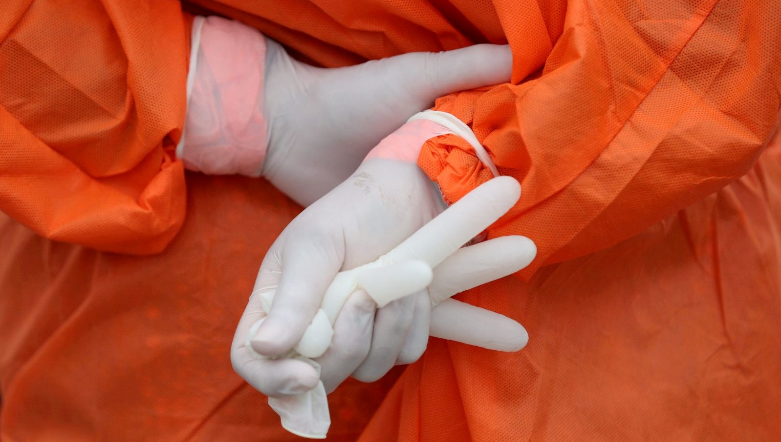 Covid-19’u kestirim eden isimden yeni pandemi uyarısı: “Kaynağı aramızda”