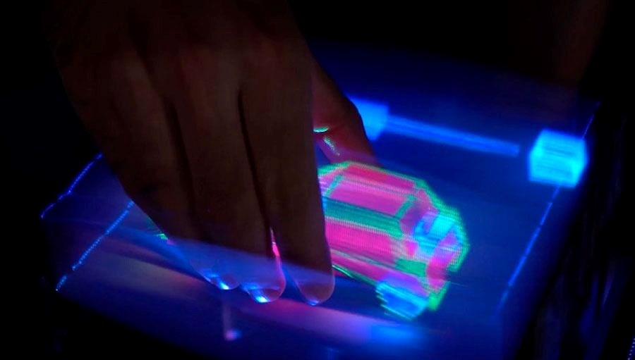 Dünyanın birinci etkileşimli 3D hologramı geliştirildi
