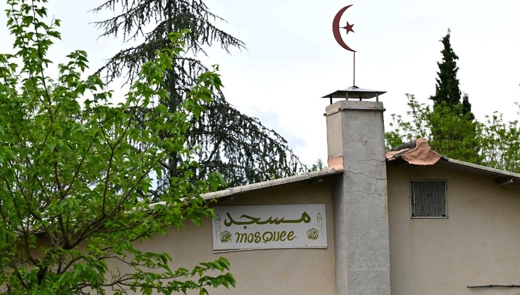 Fransa’da mescitte namaz kılan genci öldüren zanlı İtalya’da teslim oldu