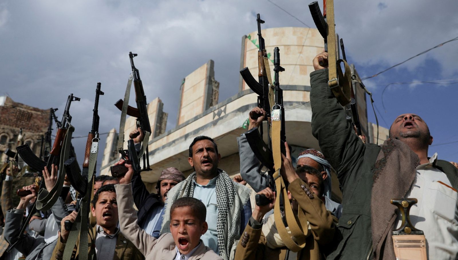 Husilerden ABD tezi: Yemen’de kara harekatına hazırlanıyorlar