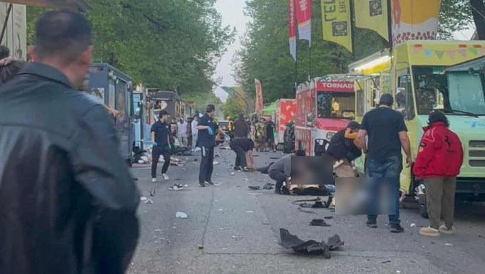 Kanada’da bir araç, şenlikteki kalabalığın ortasına daldı! “Çok sayıda meyyit var”