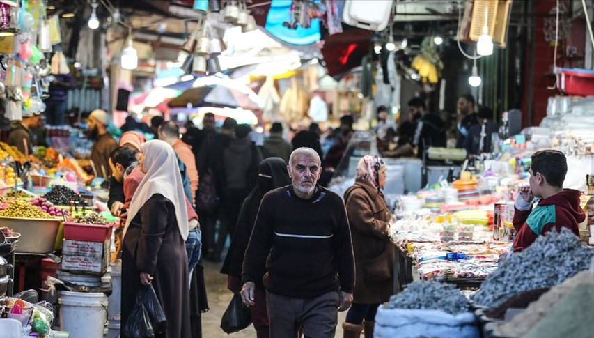 Pakistan’da işletmeler Filistin’e takviye için dükkan kapattı