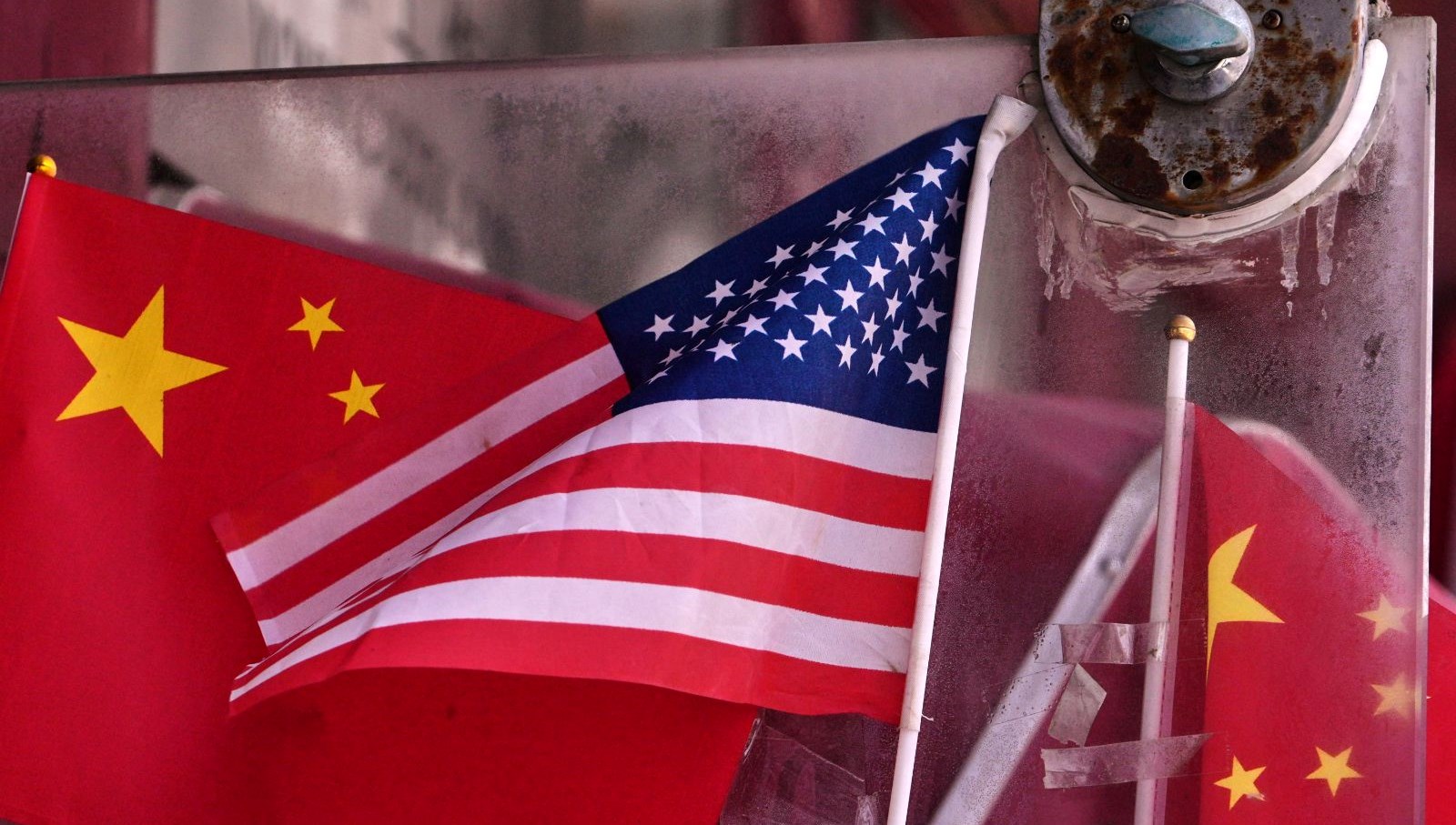 Trump el yükseltti! ABD Çin’e yönelik vergiyi yüzde 245’e çıkarabilir