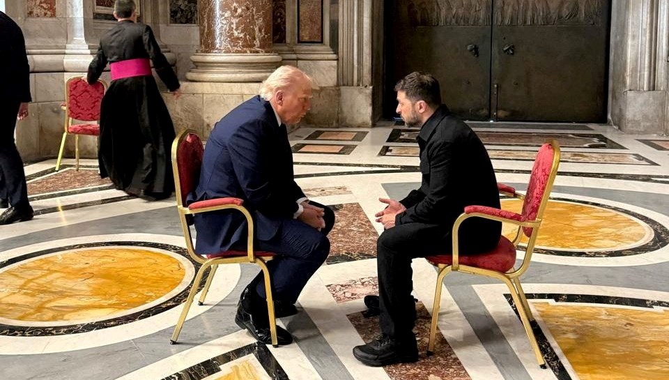 Ukrayna, fotoğrafları paylaştı: Vatikan’da Trump-Zelenski görüşmesi