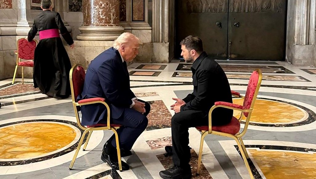 Vatikan’daki “tarihi” fotoğrafın art planı