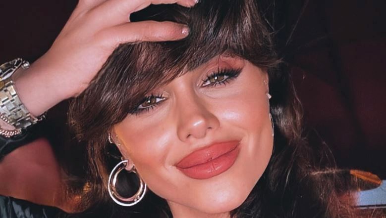 “Azeri Kızı” lakabıyla tanınan Günel kimdir?