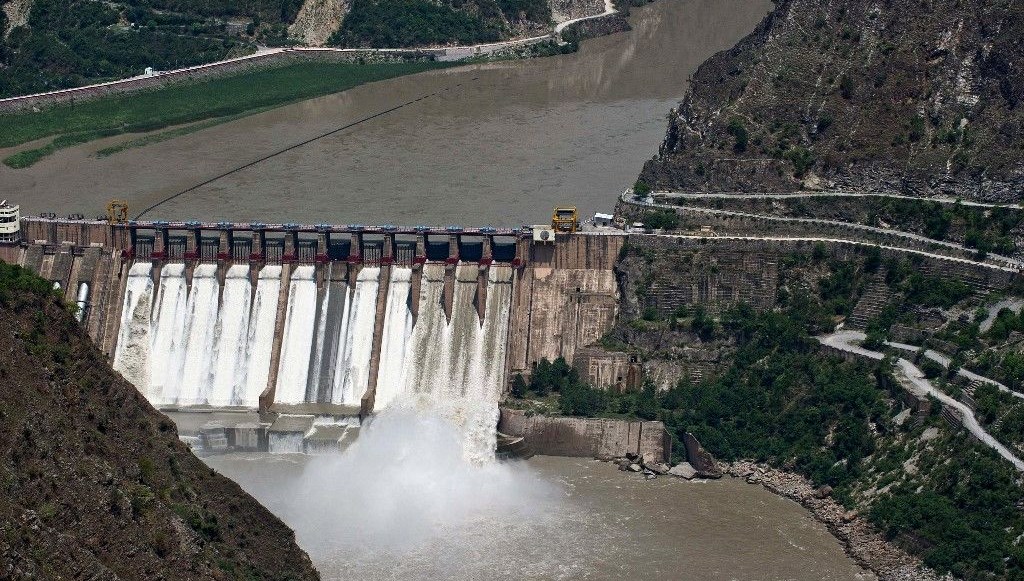 Hindistan, Pakistan’a su akışını kesti