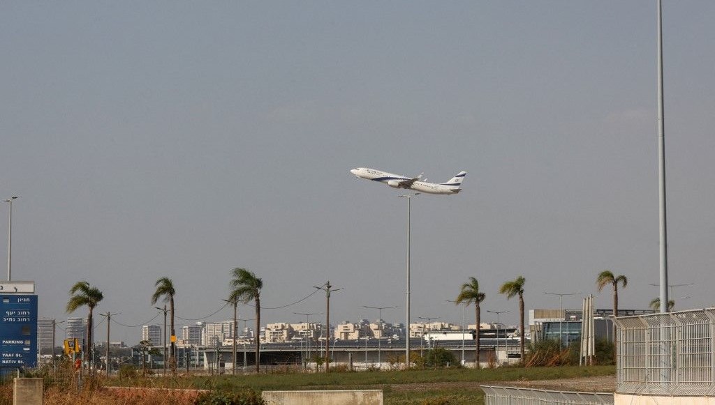 İsrail’de sirenler çalıyor: “Yemen’den füze atıldı, şarapnel havalimanı yakınlarına düştü”