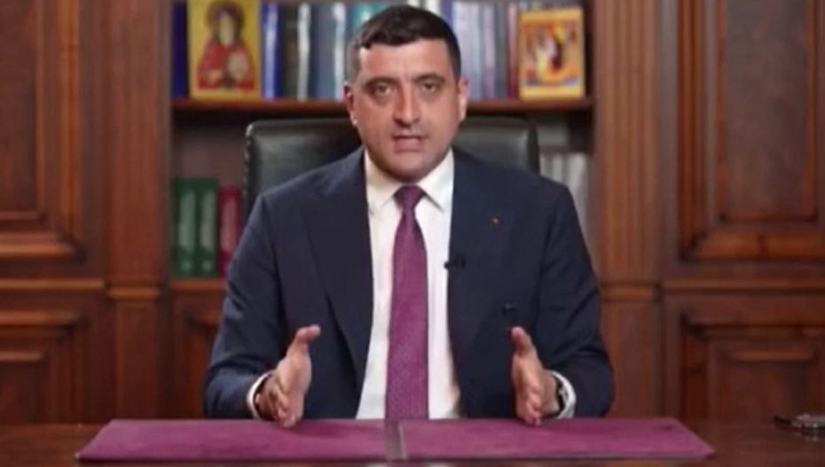 Romanya’da seçimlerde çok sağcı aday birinci cinste önde