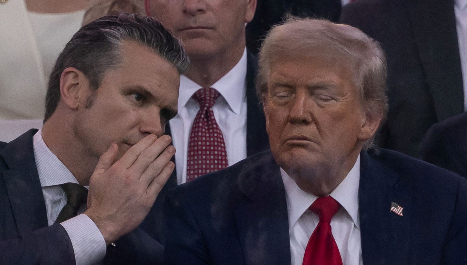 ABD basını: Trump, İran’da muhtemel bir rejim değişikliği konusunda ikna olmadı