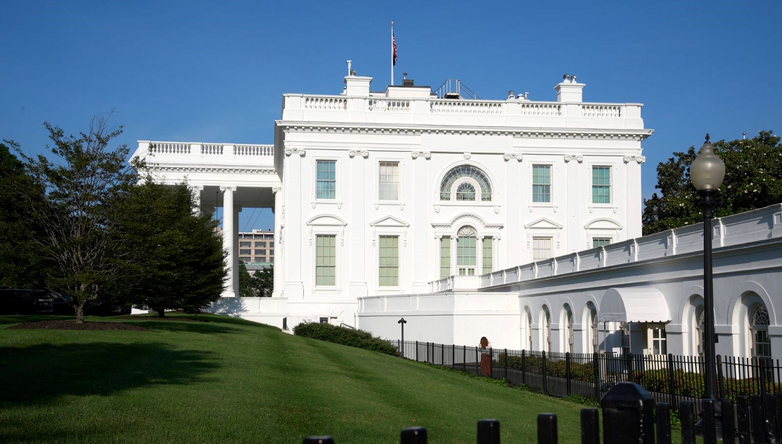 Beyaz Saray yakınında kuşkulu araç: Bâtın Servis alarma geçti