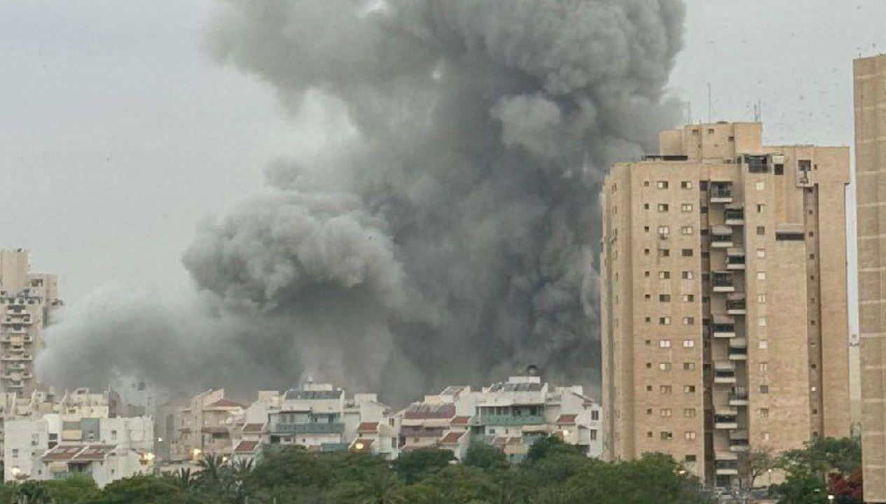 İran’dan yeni taarruz dalgası: Apartman bloğu vuruldu, ölüler var