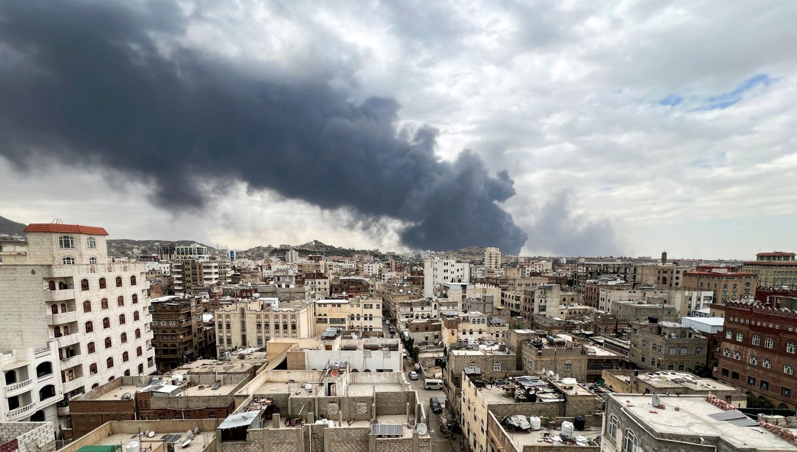 İsrail ordusu Yemen’deki Husi önderini amaç alan hava saldırısı düzenledi