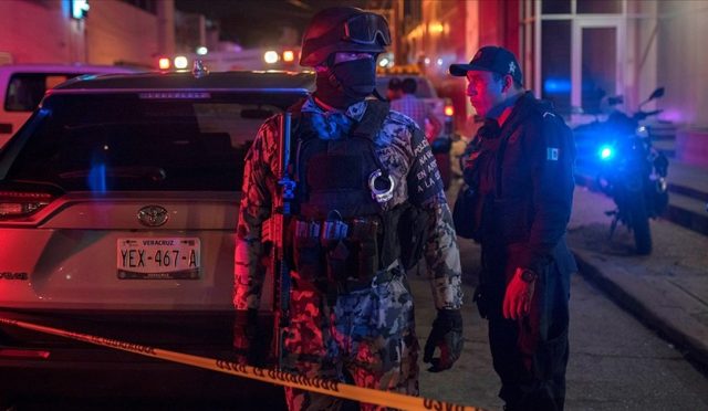 meksikada-bir-konuta-silahli-hucum-en-az-10-kisi-oldu-dukOVs96.jpg