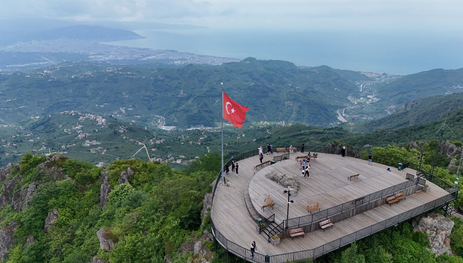 Ordu’daki Yoroz Kent Ormanı’na ağır ilgi