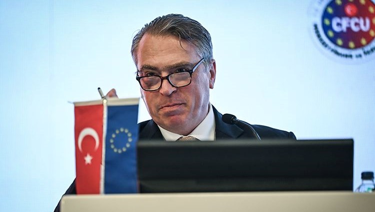 Türklere vizesiz Avrupa için AB’den dikkat cazibeli çıkış: “Bu utanç verici”