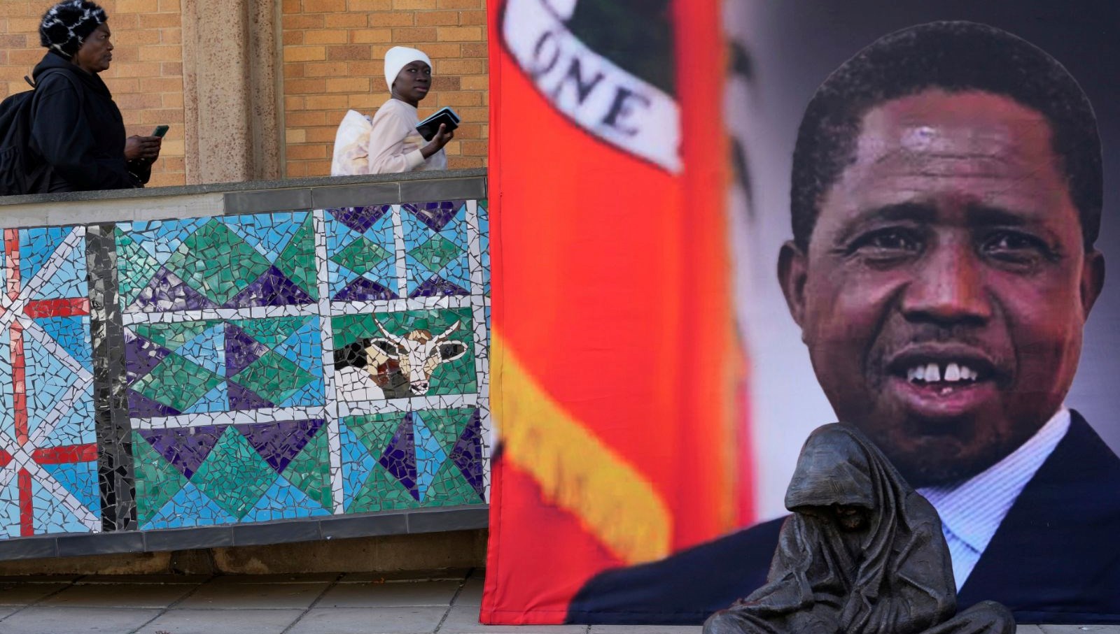 Vefat bile hasımlığı bitiremedi: Eski liderin cenazesi kriz yarattı