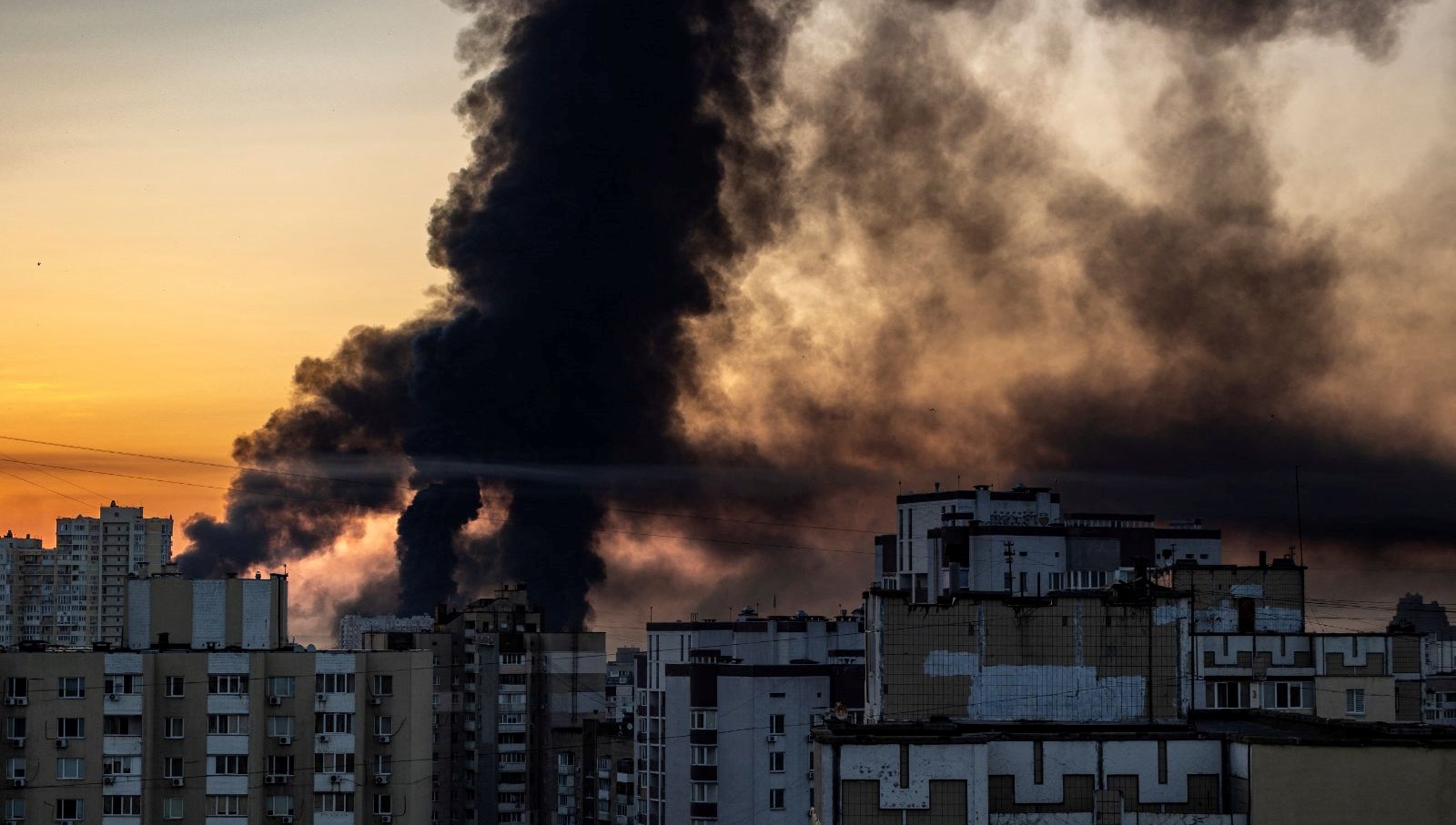 Zelenski: Rusya’nın saldırılarında 15 kişi hayatını kaybetti