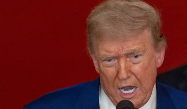 abd-ve-iran-ortasinda-e-posta-savasi-trumpin-etrafi-maksatta-OHRBMhLl.jpg