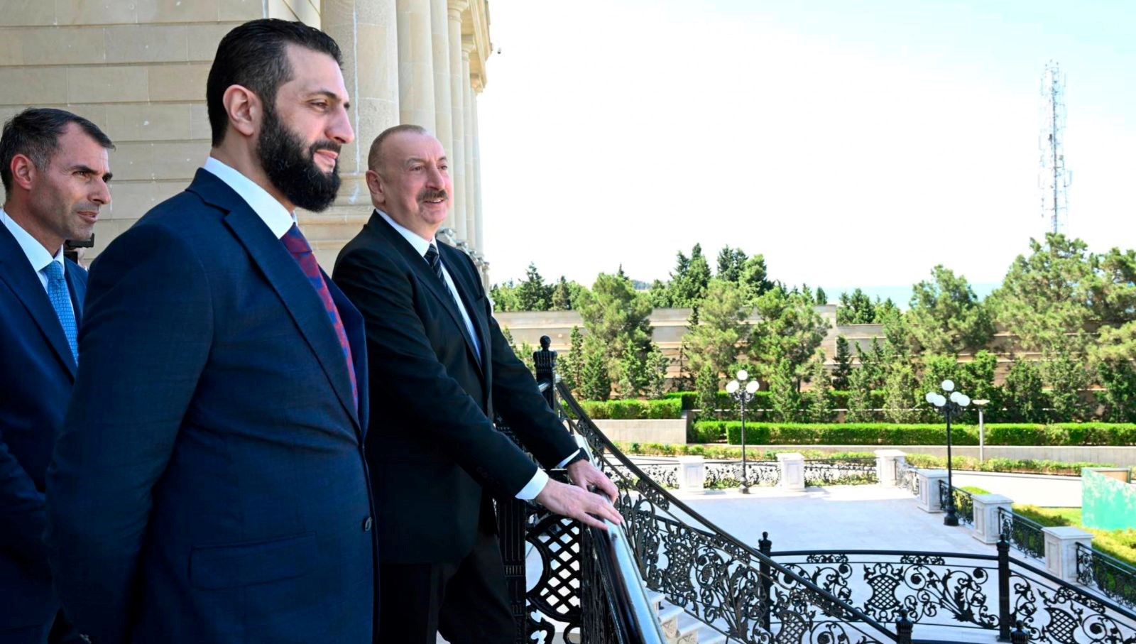 AFP: Suriye ve İsrailli yetkililer Bakü’de bir ortaya gelecek