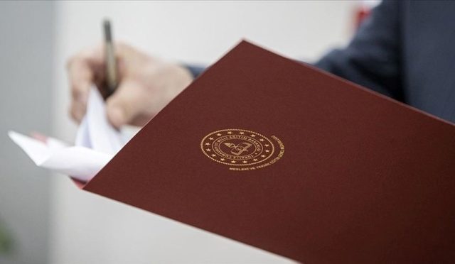 aol-imtihan-giris-dokumani-sorgulama-2025-meb-aol-imtihan-yerleri-aciklandi-mi-1gTwNUvb.jpg