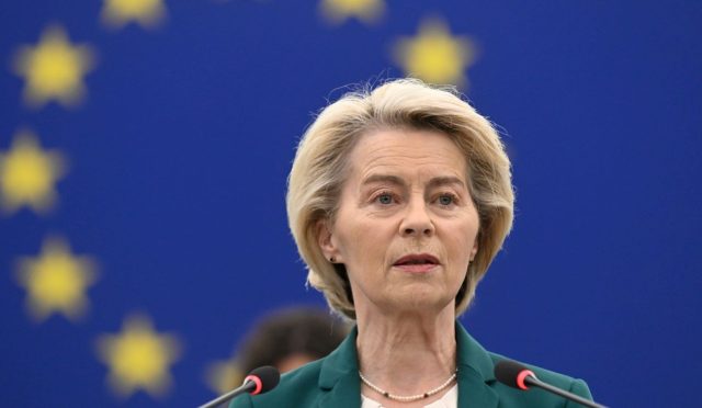 apde-guvensizlik-oylamasi-von-der-leyen-hakkindaki-gensoru-onergesi-reddedildi-kOkkXPHC.jpg