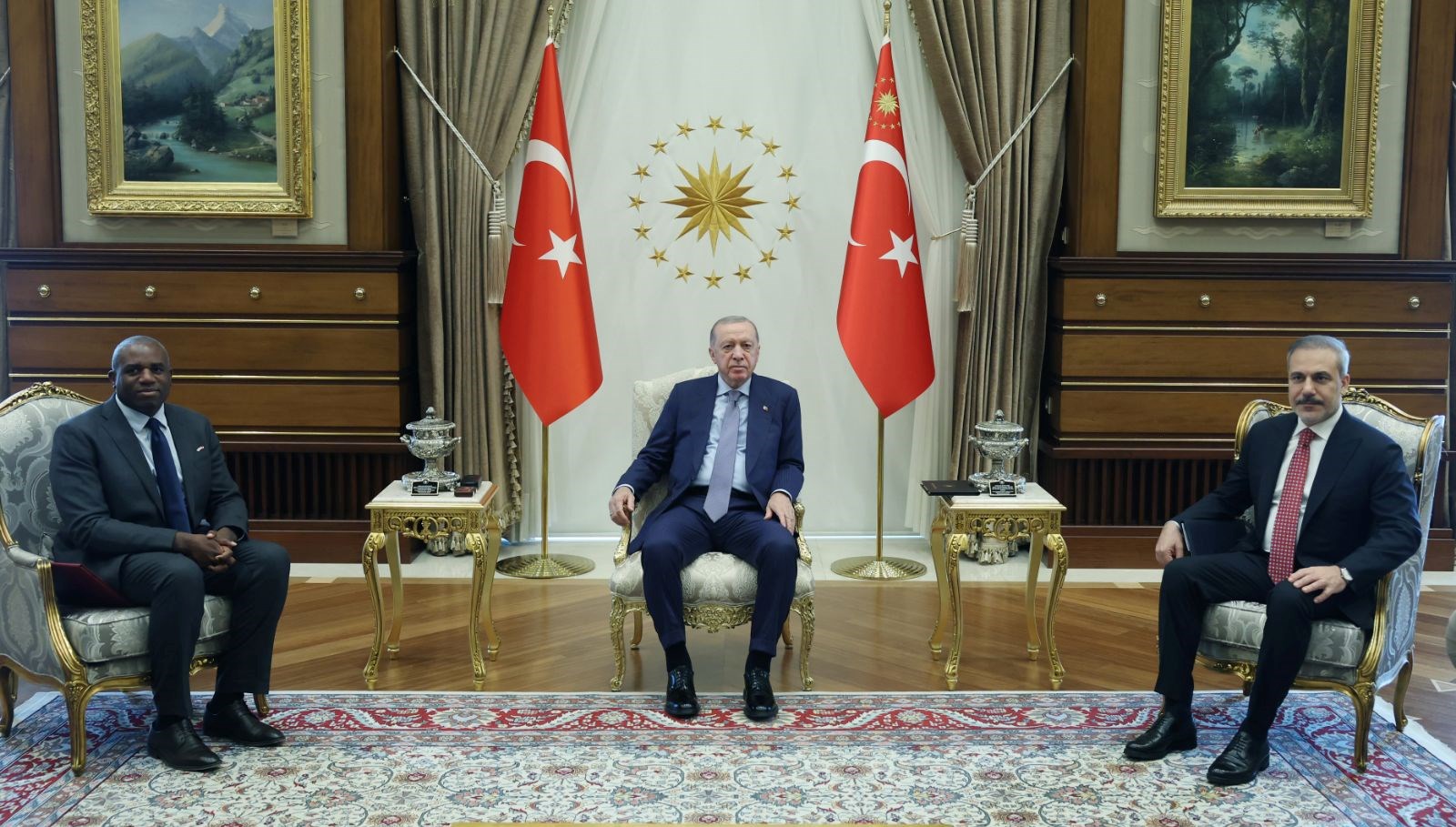 Cumhurbaşkanı Erdoğan, İngiltere Dışişleri Bakanı Lammy ile görüştü