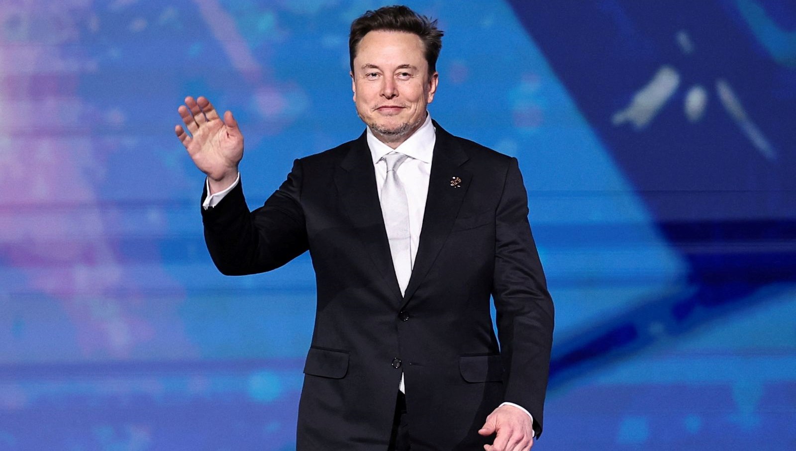 Elon Musk Amerika Partisi’ni kurdu