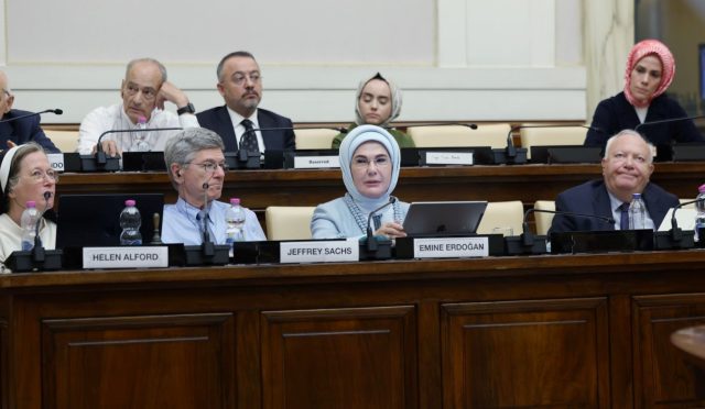 emine-erdogandan-vatikanda-dunya-5ten-buyuktur-iletisi-qfJjYxyq.jpg