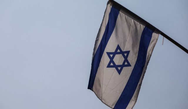 fransada-yargi-karari-israil-bayraklari-kaldirilacak-6622IW1Z.jpg