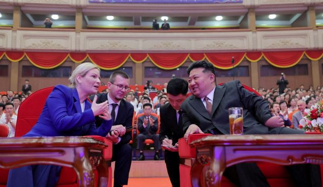 guney-kore-pyongyang-rusyaya-12-milyonu-askin-top-mermisi-gonderdi-S4vCPJDd.jpg