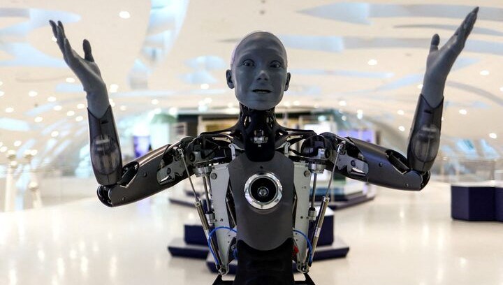 Her meskende insansı robot olacak: Ünlü yatırımcı tarih verdi