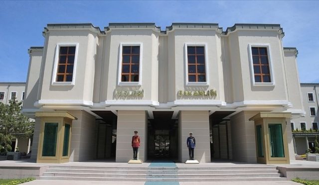 icisleri-bakanligindan-15-temmuzda-ataturk-fotografi-yasak-argumanina-yalanlama-PNLCMI63.jpg