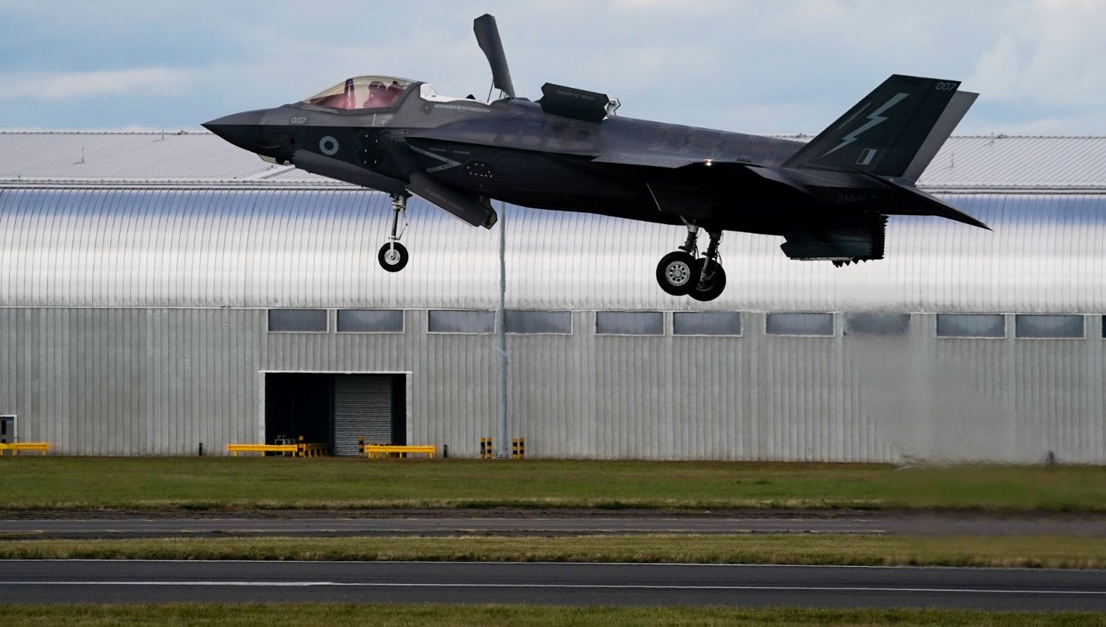 İngiltere’de F-35 krizi: Yedek modül ve işçi eksikliği “savaş kabiliyetini baltalıyor”