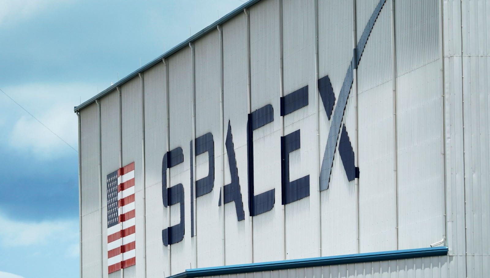 İsrail, Musk’ın şirketi aracılığıyla irtibat uydusunu uzaya fırlattı