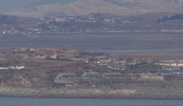 kuzey-koreye-deniz-yoluyla-pirinc-ve-incil-gondermeye-calisan-6-abdli-gozaltina-alindi-PhTQfcL5.jpg