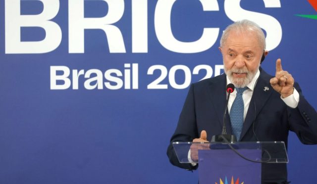 luladan-trumpa-reaksiyon-biz-bir-imparator-istemiyoruz-kV39SDx5.jpg
