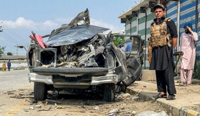 pakistanda-patlama-dort-hukumet-yetkilisi-ve-polis-memuru-oldu-KngOHZtc.jpg