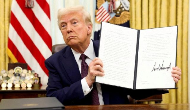 trump-kararinin-onunu-acildi-abd-vatandasligi-zorlasiyor-ORwSGBDe.jpg