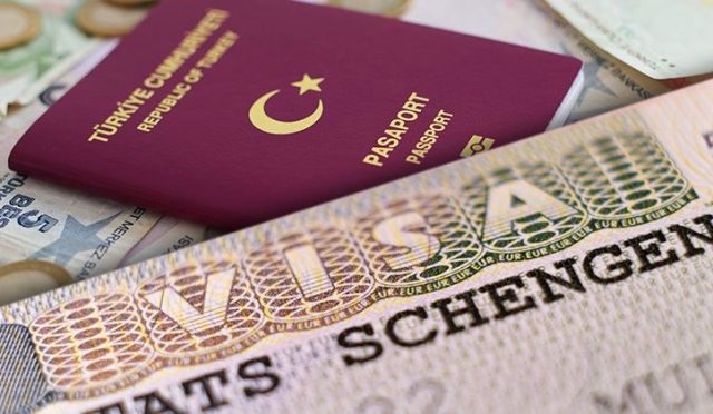 turk-vatandaslarina-schengen-kolayligi-mustusu-fw5APevF.jpg
